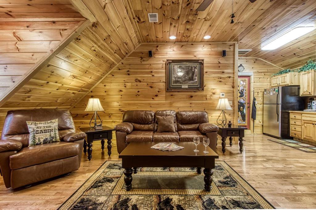 Papa Bear, Hot Tub, Wifi, 1089 Free Tickets Each Paid Day, Dollywood And More Севьервилл Экстерьер фото