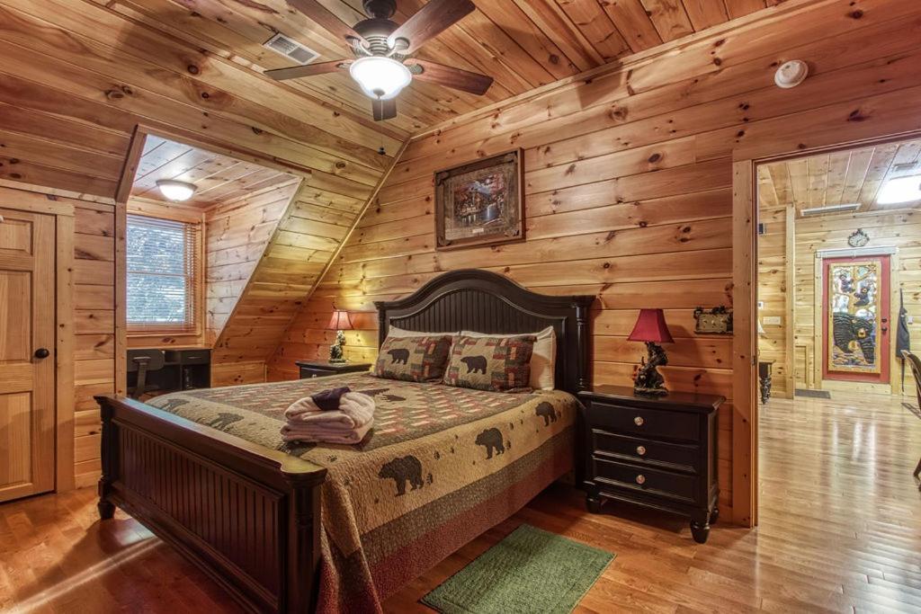 Papa Bear, Hot Tub, Wifi, 1089 Free Tickets Each Paid Day, Dollywood And More Севьервилл Экстерьер фото