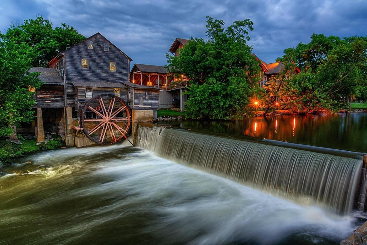 Papa Bear, Hot Tub, Wifi, 1089 Free Tickets Each Paid Day, Dollywood And More Севьервилл Экстерьер фото