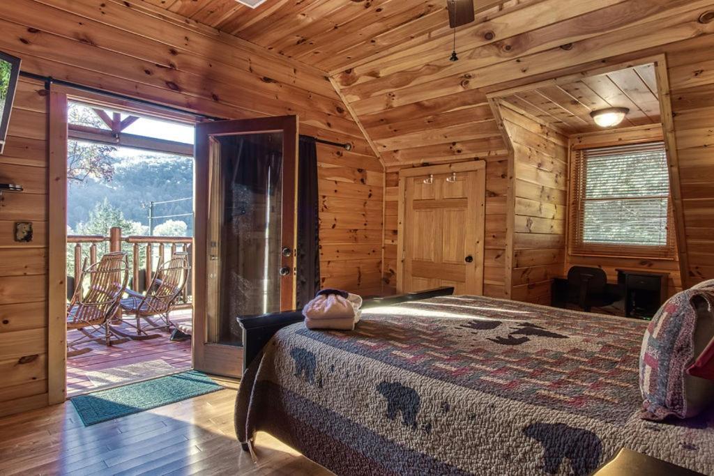 Papa Bear, Hot Tub, Wifi, 1089 Free Tickets Each Paid Day, Dollywood And More Севьервилл Экстерьер фото