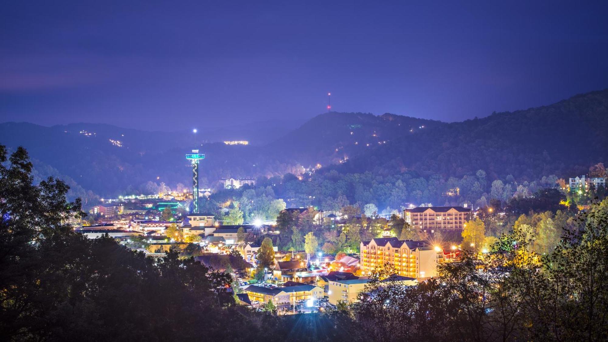 Papa Bear, Hot Tub, Wifi, 1089 Free Tickets Each Paid Day, Dollywood And More Севьервилл Экстерьер фото